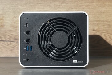 De TerraMaster F4-425 Plus en Pro zien er identiek uit.