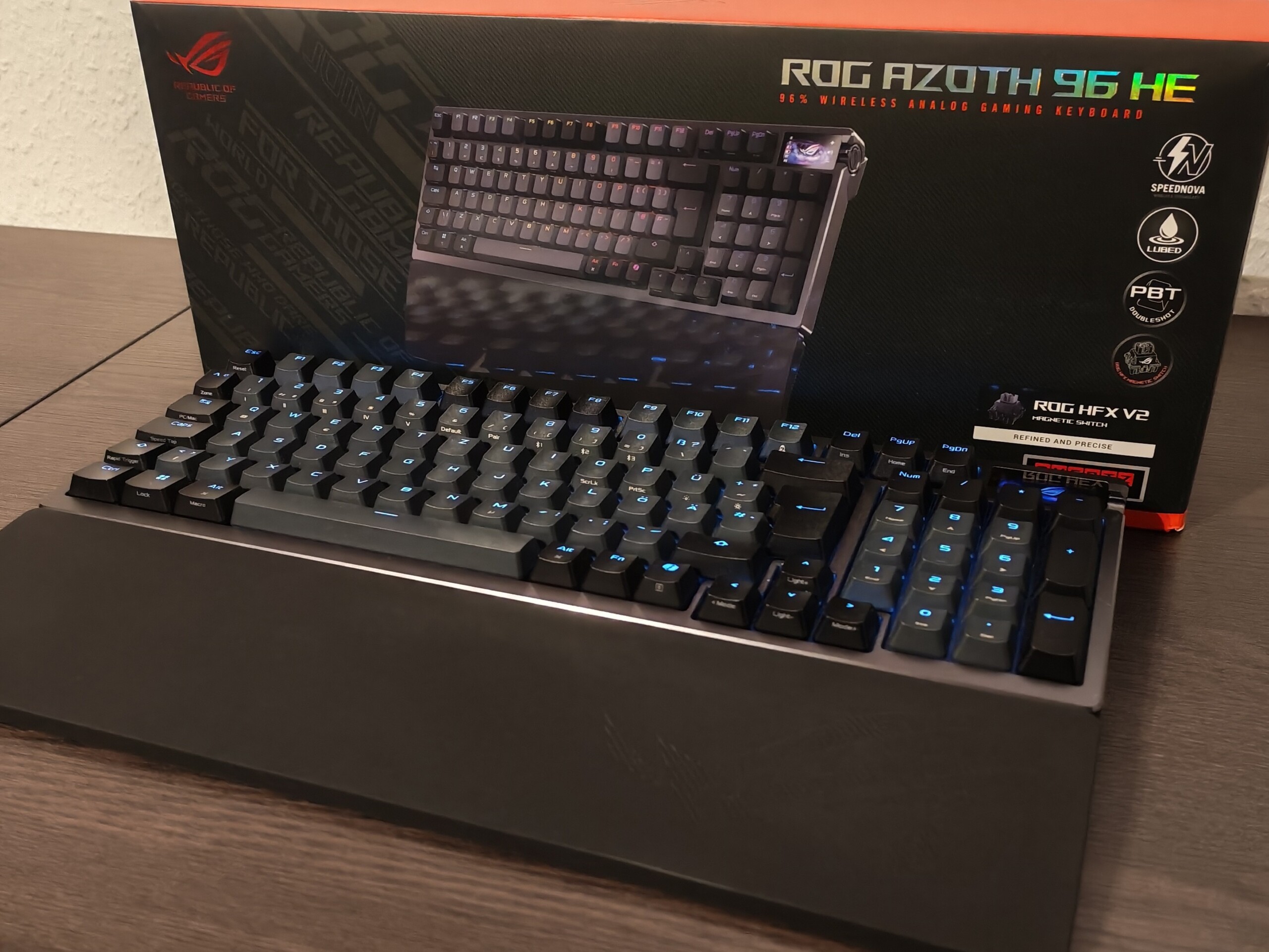 Test van de Asus ROG Azoth 96 HE