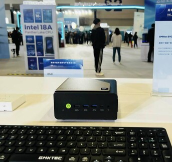 De GMKtec Evo-T2 mini PC was ook aanwezig op een eerdere Intel-conferentie, hoewel er nauwelijks details werden gedeeld. (Afbeeldingsbron: GMKtec)