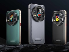 De WP200 Pro smartphone heeft een smartwatch en headset (Afbeelding bron: Oukitel)