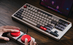 8BitDo maakt een aantal van de meest overtuigende moderne gaminghardware in retrostijl. (Afbeelding bron: 8BitDo)