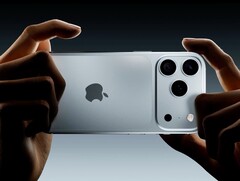 De Apple iPhone 17 Pro heeft mogelijk helemaal geen simkaartsleuf. (Afbeeldingsbron: AppleTrack)