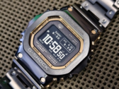 De Casio G-Shock GMW-BZ5000GD-1 (afbeelding) lijkt iets meer gebeeldhouwde lugs en gepolijste randen te hebben dan wat eerdere afbeeldingen lieten zien. (Afbeeldingsbron: L&amp;W op WatchUSeek)