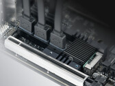 De SilverStone ECS07 neemt een M.2 2280 slot en splitst het op in vijf SATA 3.0 poorten. (Afbeelding bron: SilverStone)