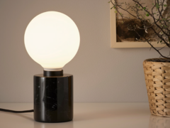 De IKEA Kajplats gloeilampen voegen zich bij oudere modellen zoals de Tradfri LED lamp (foto). (Afbeeldingsbron: IKEA)