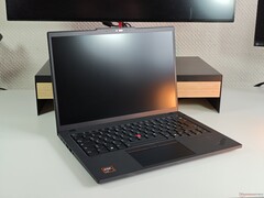 De Lenovo ThinkPad T14 Gen 6 AMD.