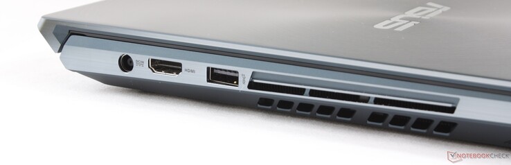 Links: AC-voeding, HDMI 2.0, USB 3.1 Type-A Gen. 2