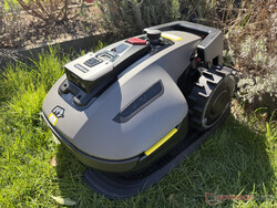 Mammotion Yuka Mini 800 in het laadstation
