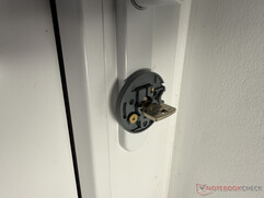 De montageplaat bevestigen