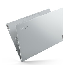 De Yoga Slim 7i Pro 14IAH7 zal verkrijgbaar zijn in de kleuren Cloud Grey en Storm Grey. (Afbeelding bron: Lenovo)
