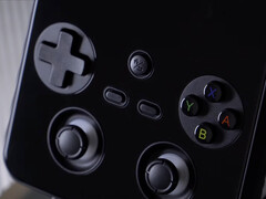 Een close-up van de RG477V met zijn dubbele joysticks en ABXY-knopindeling in Nintendo-stijl. (Afbeeldingsbron: Anbernic)