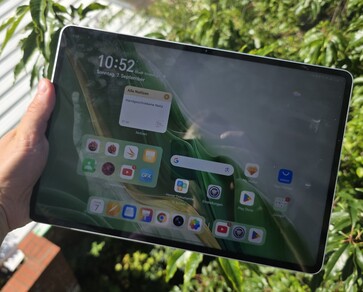 Honor MagicPad3: Buiten bekijken
