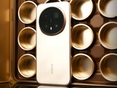 Er zijn al veel cameramonsters en hands-on foto's van de Honor Magic 8 en Honor Magic 8 Pro online. (Afbeeldingsbron: Weibo)