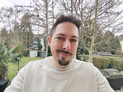 Een selfie met de Poco Pad X1