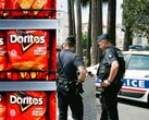 Een 17-jarige student werd gearresteerd nadat een AI-beveiligingssysteem ten onrechte zijn zak chips als wapen had geïdentificeerd. (Afbeeldingsbron: Andre Moura/Pexels, Darya Sannikova/Pexels)