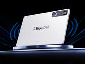 Lenovo plaagt twee AI-functies voor de Legion Y700 Gen 5. Afgebeeld: de gamingtablet in het wit.