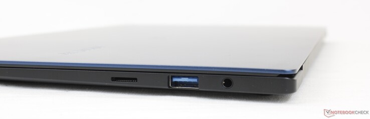 Rechts: MicroSD-lezer, USB-A 3.2, 3.5 mm hoofdtelefoon