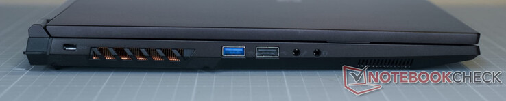 Kensington-beveiligingssleuf; USB-A 3.2 Gen1; USB-A 2.0; microfooningang; hoofdtelefoonaansluiting (compatibel met meerdere hoofdtelefoons)