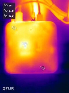 Geekom A7 Max stresstest (onderkant)