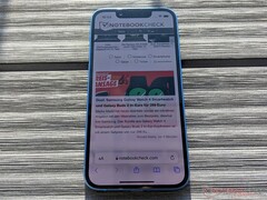 De compacte vormfactor van de iPhone 13 mini zal naar verwachting niet snel terugkeren. (Afbeeldingsbron: Notebookcheck)