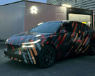 De gecamoufleerde L60 draagt de sticker "beter dan Model Y" (afbeelding: Weibo)