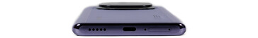 Onder: luidspreker, USB, microfoon, SIM