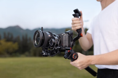 Hier afgebeeld met gemotoriseerde volgfocus (Afbeeldingsbron: Hohem)