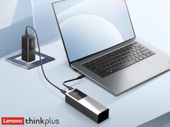De 125 W ThinkPlus powerbank kost ongeveer $32 in China. Afgebeeld: een promofoto van de draagbare lader. (Afbeeldingsbron: Lenovo)