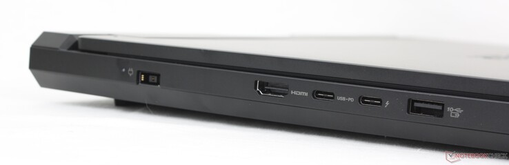 Links: AC-adapter, HDMI 2.1, USB-C 3.2 Gen. 2 (140 W Power Delivery + DisplayPort 2.1), USB-C Thunderbolt 4 (DisplayPort 2.1), USB-A 3.2 Gen. 2
