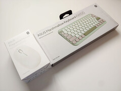 Voorkant verpakking. (Afbeeldingsbron: Notebookcheck)