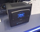 De vloeistofgekoelde Minisforum AtomMan X7 Pt is de nieuwste toevoeging aan de high-end AtomMan familie van mini-pc's. (Bron: PC Watch)