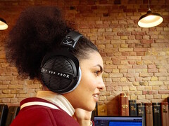 Beyerdynamic onthult de DT 990 PRO X professionele studiohoofdtelefoon met een open achterkant voor audioproductie. (Afbeeldingsbron: Beyerdynamic)