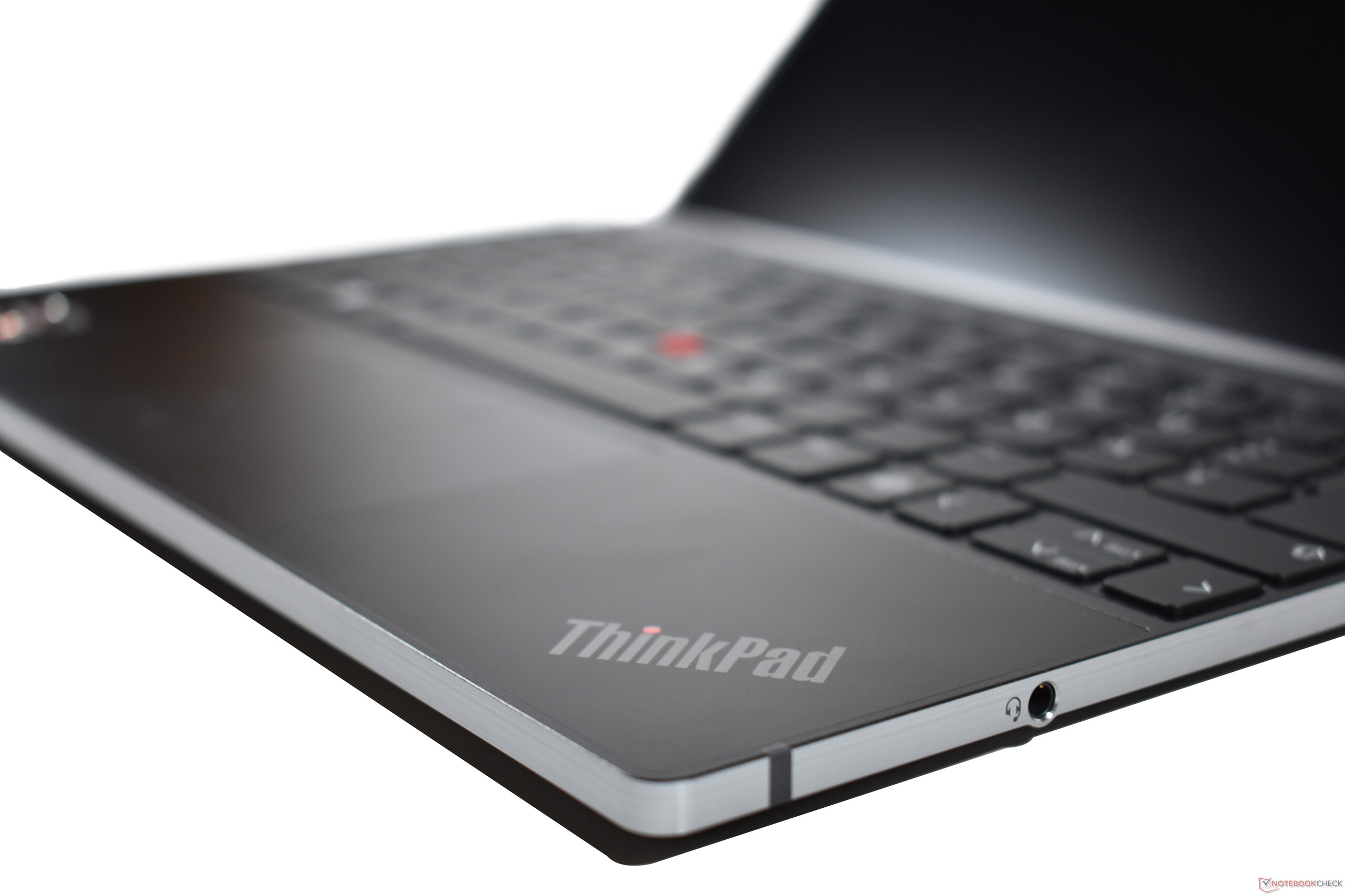Lenovo ThinkPad Z13 laptop review: AMD's premium ThinkPad