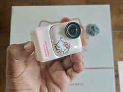De Insta360 Go Ultra Hello Kitty limited edition actiecamera biedt 200 minuten gebruikstijd