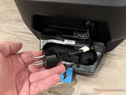 Intrekbare voedingskabel voor de voeding