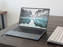 Op de juiste plaatsen is bezuinigd om de gebruikerservaring voor een budgetlaptop zo goed mogelijk te behouden