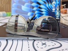 One Pro's in de modus 'Clear' aangesloten op een MacBook Air