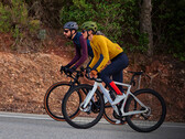 De Edge 1050 is een van de vier Garmin fietscomputers die in aanmerking komen voor Garmin's Series versie 28.20 update. (Afbeelding bron: Garmin)