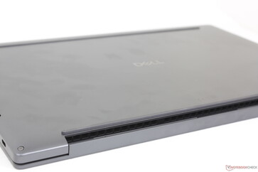 De 'Dell' en 'XPS' logo's zijn verwisseld op het nieuwe ontwerp in vergelijking met het uitgaande ontwerp