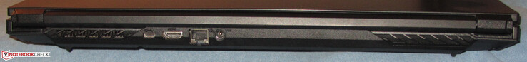 Achterkant: USB 3.2 Gen 2 (Type-C; DisplayPort), HDMI, Gigabit Ethernet, stroomvoorziening
