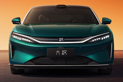 Een actieradius van 626 mijl, 764 pk en een oplaadtijd van 9 minuten: BYD start in China de voorverkoop van de nieuwe Da Han EV, een luxe elektrische sedan, met prijzen vanaf het equivalent van ongeveer 36.900 dollar