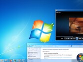 Windows 7 Home Premium bureaublad. Een screenshot genomen in juni 2025. (Afbeeldingsbron: Sergey Tarasov / Notebookcheck)