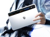 De RedMagic Gaming Tablet 5 Pro laat zijn vloeistofkoelsysteem met RGB-leds zien.