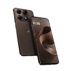 De Motorola Edge 70 Pro+ in Pantone Chicory Coffee.