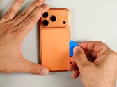 Naar verluidt zou de Apple iPhone Ultra twee batterijen hebben.