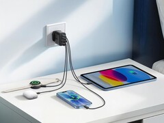 De nieuwe Zolo Charger van Anker (op de foto naast een tablet, een telefoon en nog twee andere gadgets) is uitgebracht in Europa. (Afbeeldingsbron: Anker)