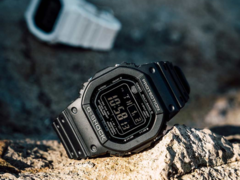De zwarte Casio G-Shock GW-5000HS-1ER (voorkant) en de witte GW-5000HS-7ER. (Afbeeldingsbron: Casio)