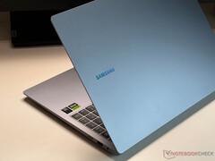 De Galaxy Book4 Ultra is nu bijna twee jaar oud. (Afbeelding bron: Notebookcheck)