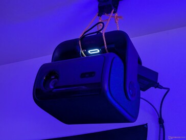 LED van aan/uit-knop is onnodig fel wanneer het apparaat is uitgeschakeld