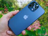 Het gerucht gaat dat de iPhone 16 Pro de 5x telefotocamera van de iPhone 15 Pro Max zal lenen, op de foto. (Afbeeldingsbron: Notebookcheck)